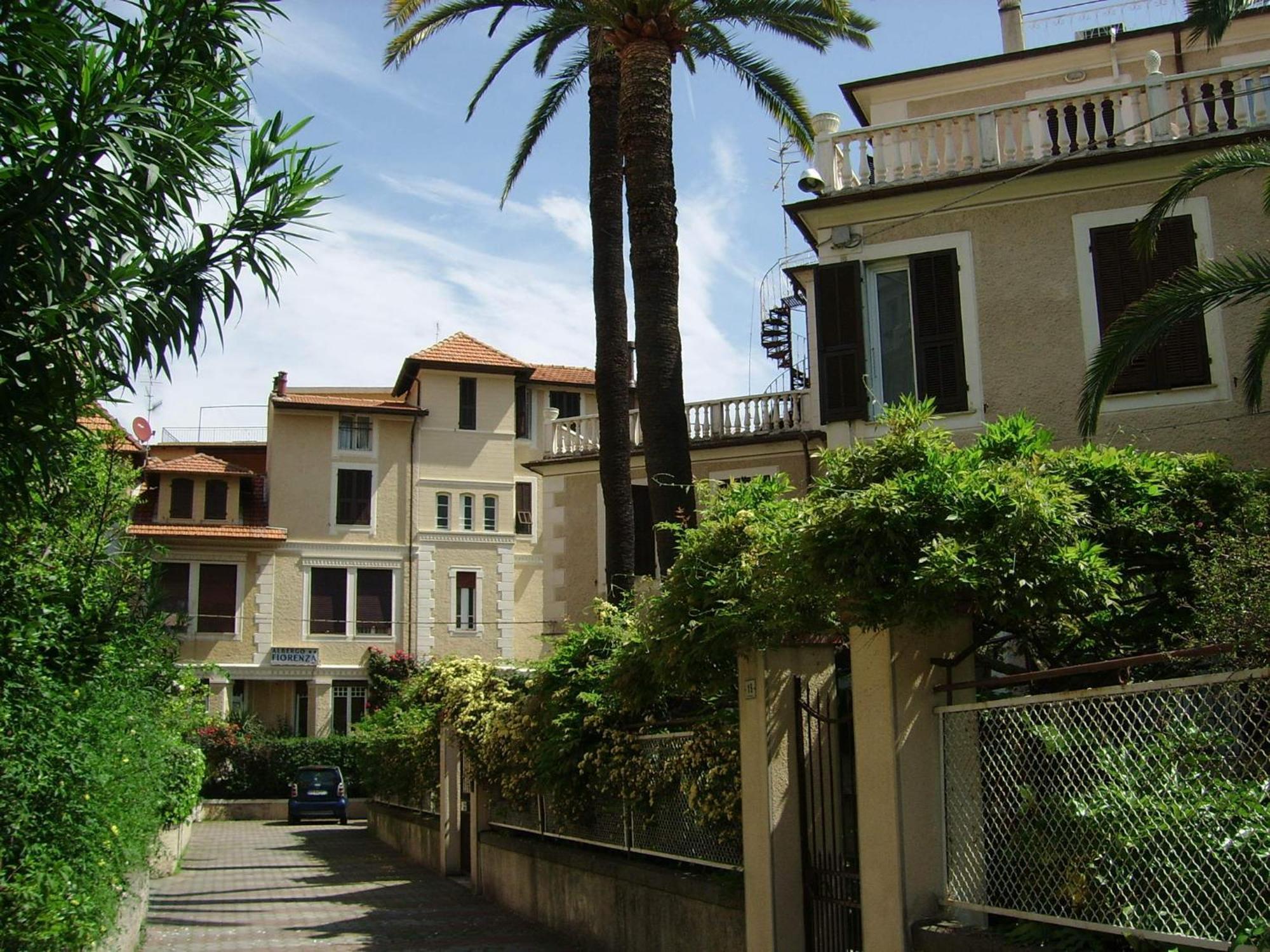 אלסיו Hotel Fiorenza & Banksia Meuble מראה חיצוני תמונה